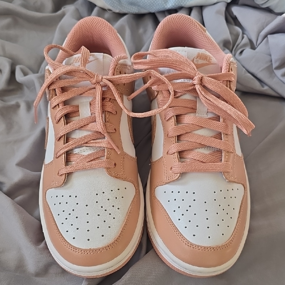 Nike Dunk Low Size 8 Rose Color
